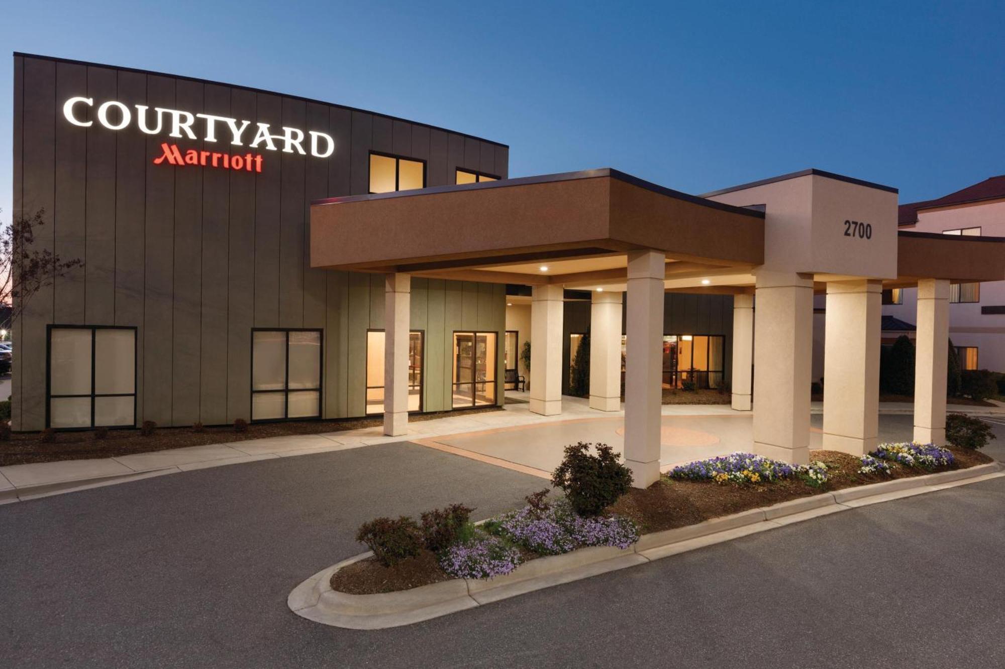 Courtyard Charlotte Airport North Hotel Ngoại thất bức ảnh
