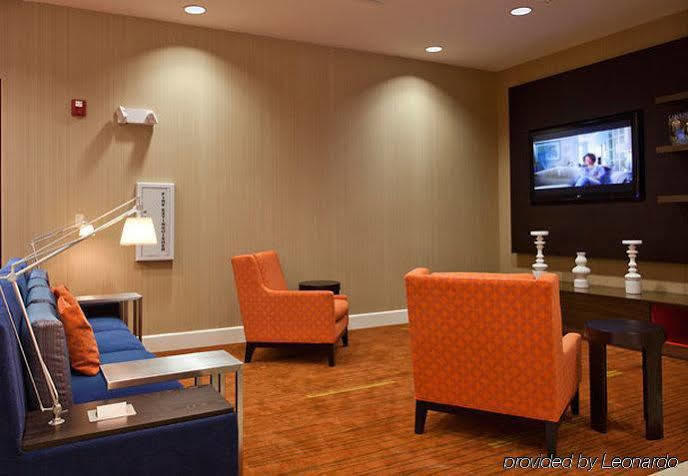 Courtyard Charlotte Airport North Hotel Ngoại thất bức ảnh
